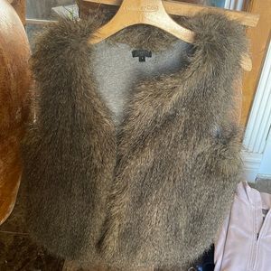 J Crew Small sleeveless fur jacket Size small